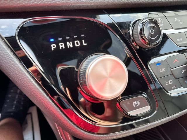 Used 2025 Chrysler Pacifica Limited FWD image 20