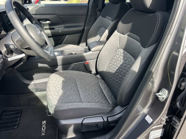 Used 2026 Nissan Kicks SV w/ Cold Weather Package FWD image 29