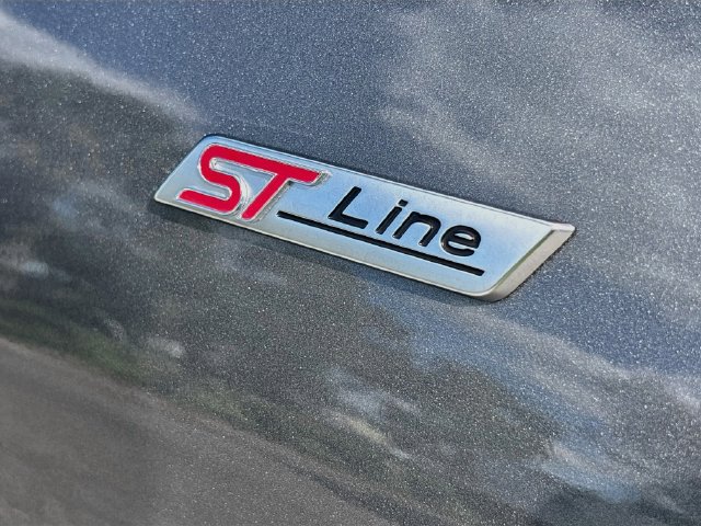 Certified 2025 Ford Escape ST-Line Select AWD/4WD image 33