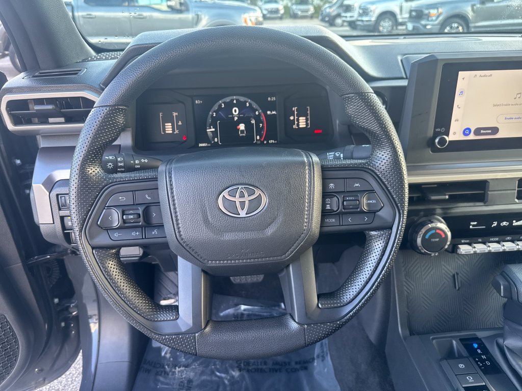 Used 2025 Toyota Tacoma SR5 AWD/4WD image 15