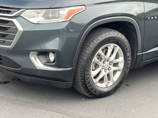 Used 2019 Chevrolet Traverse LT FWD image 11