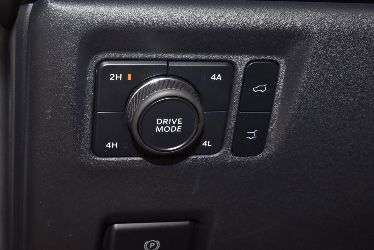 Certified 2025 Ford Expedition Active AWD/4WD image 33