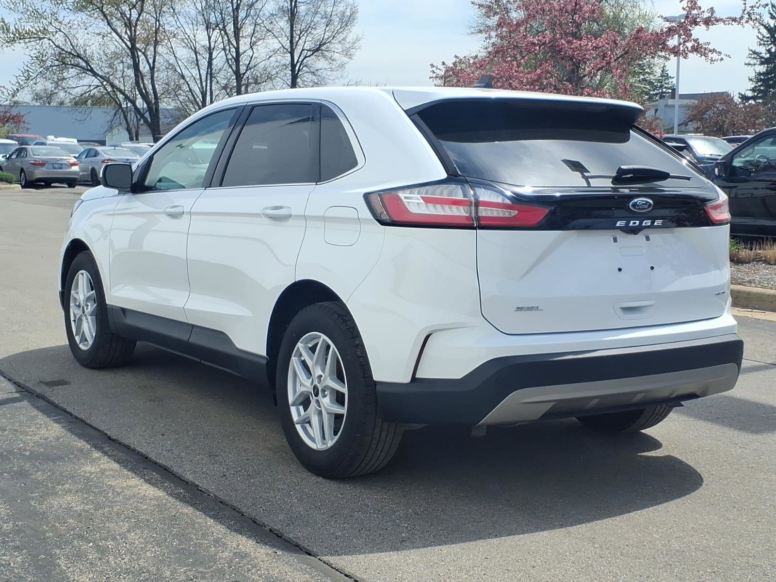 Certified 2023 Ford Edge SEL w/ Convenience Package AWD/4WD image 4
