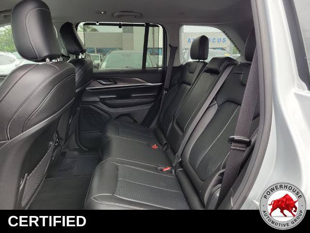Used 2023 Jeep Grand Cherokee Limited w/ Luxury Tech Group II RWD image 16