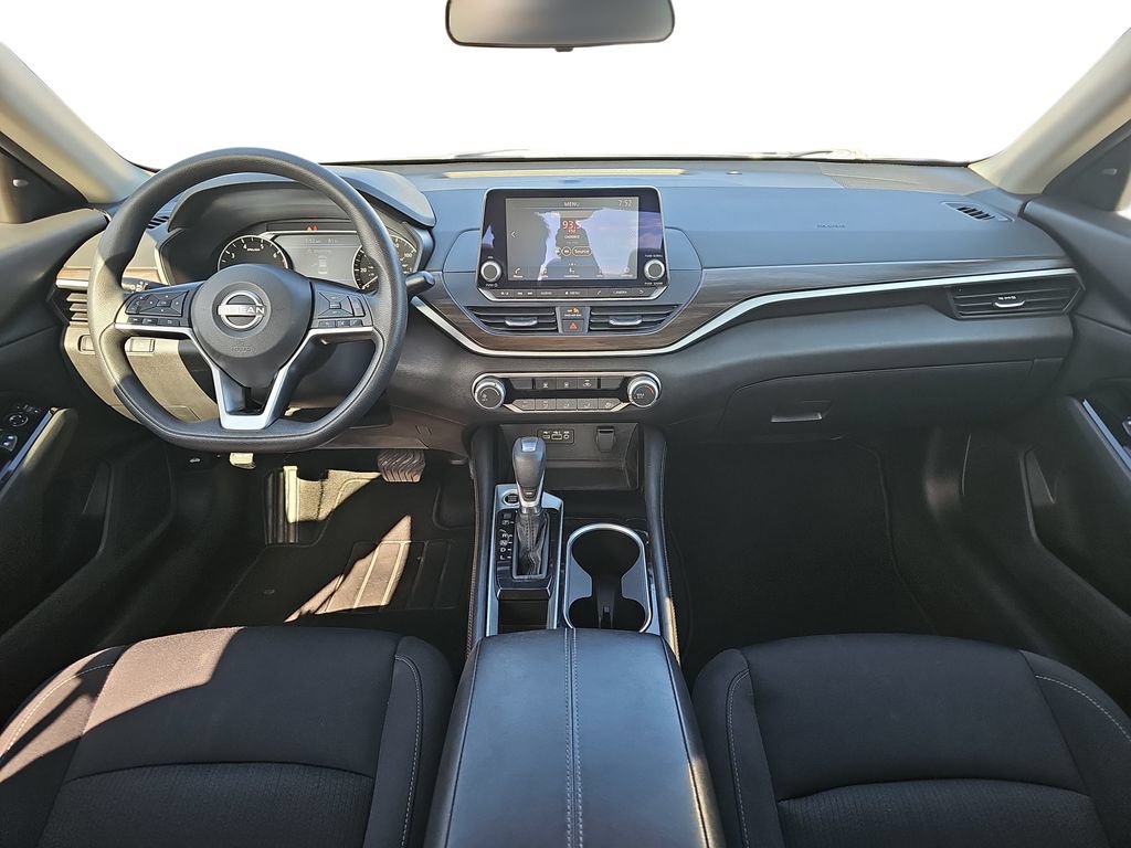 Used 2023 Nissan Altima 2.5 SV FWD image 9