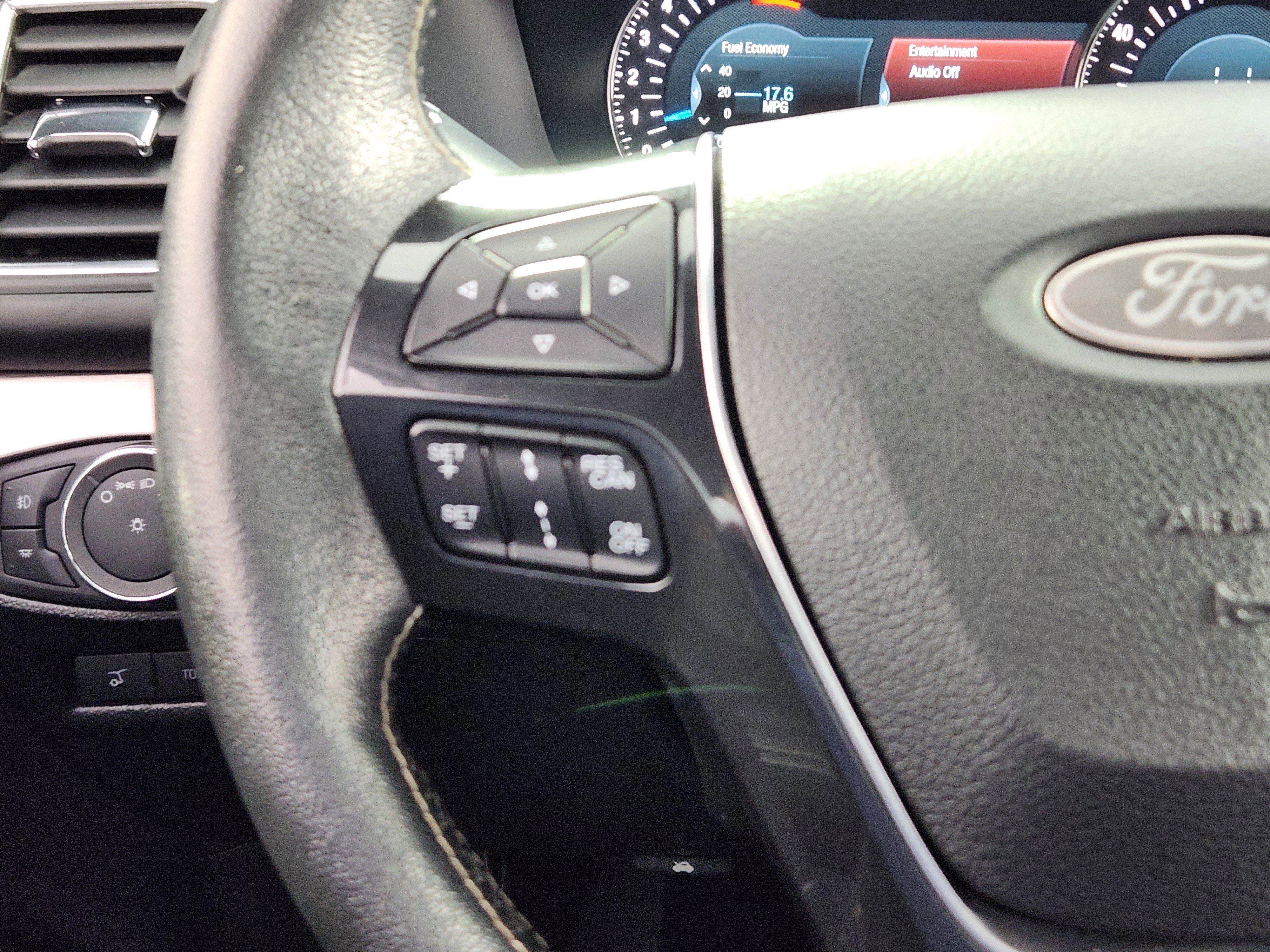 Certified 2018 Ford Explorer Platinum image 19