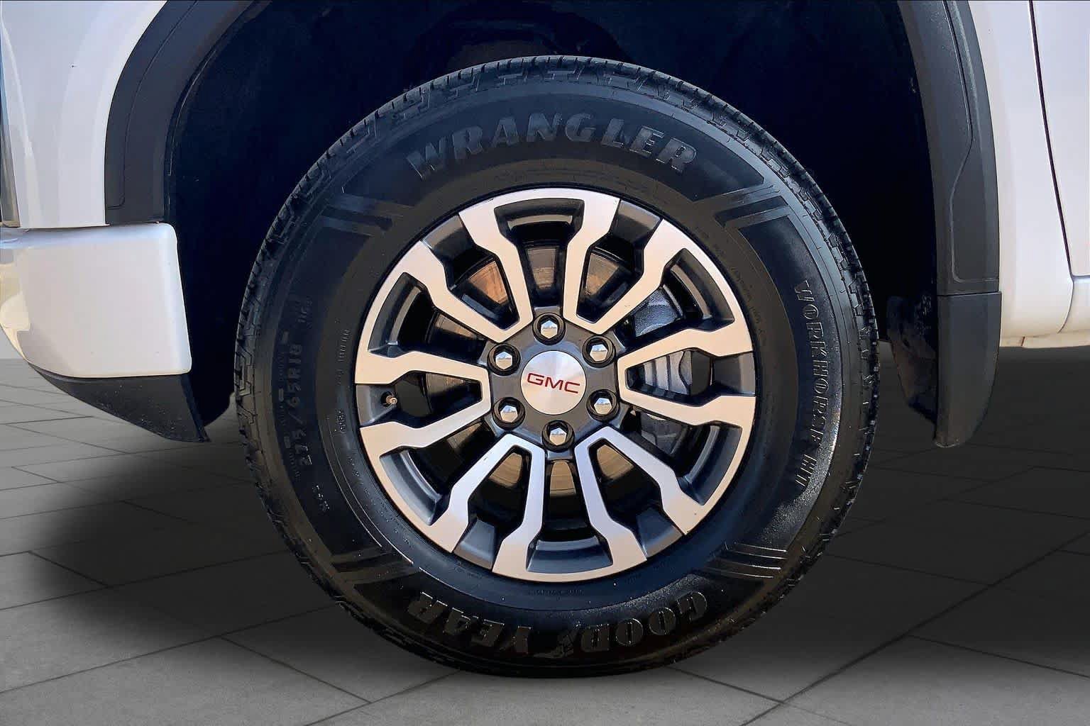 Used 2021 GMC Sierra 1500 AT4 AWD/4WD image 11