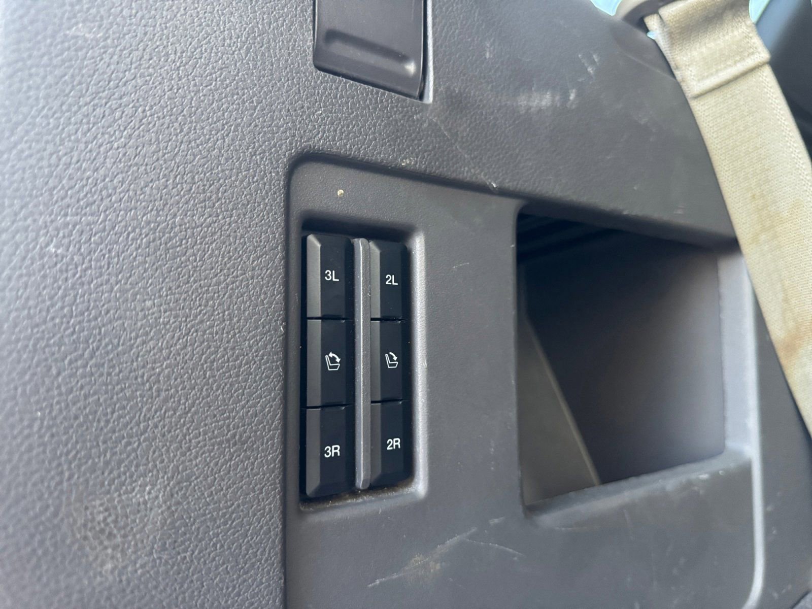 Certified 2018 Ford Expedition Limited image 18