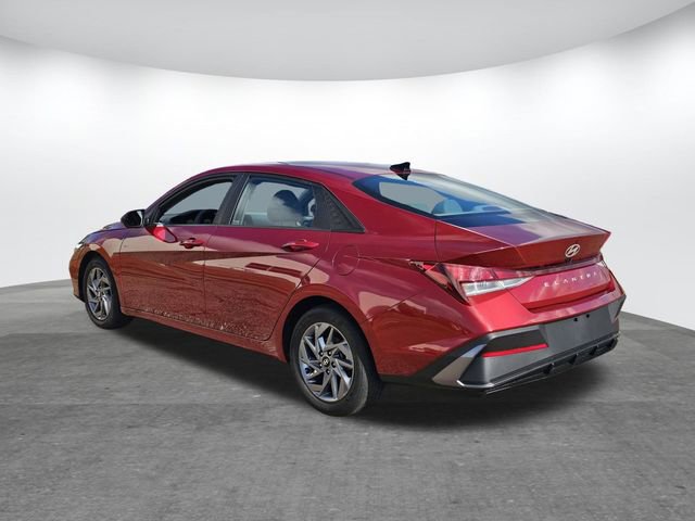 Used 2024 Hyundai Elantra SEL image 6