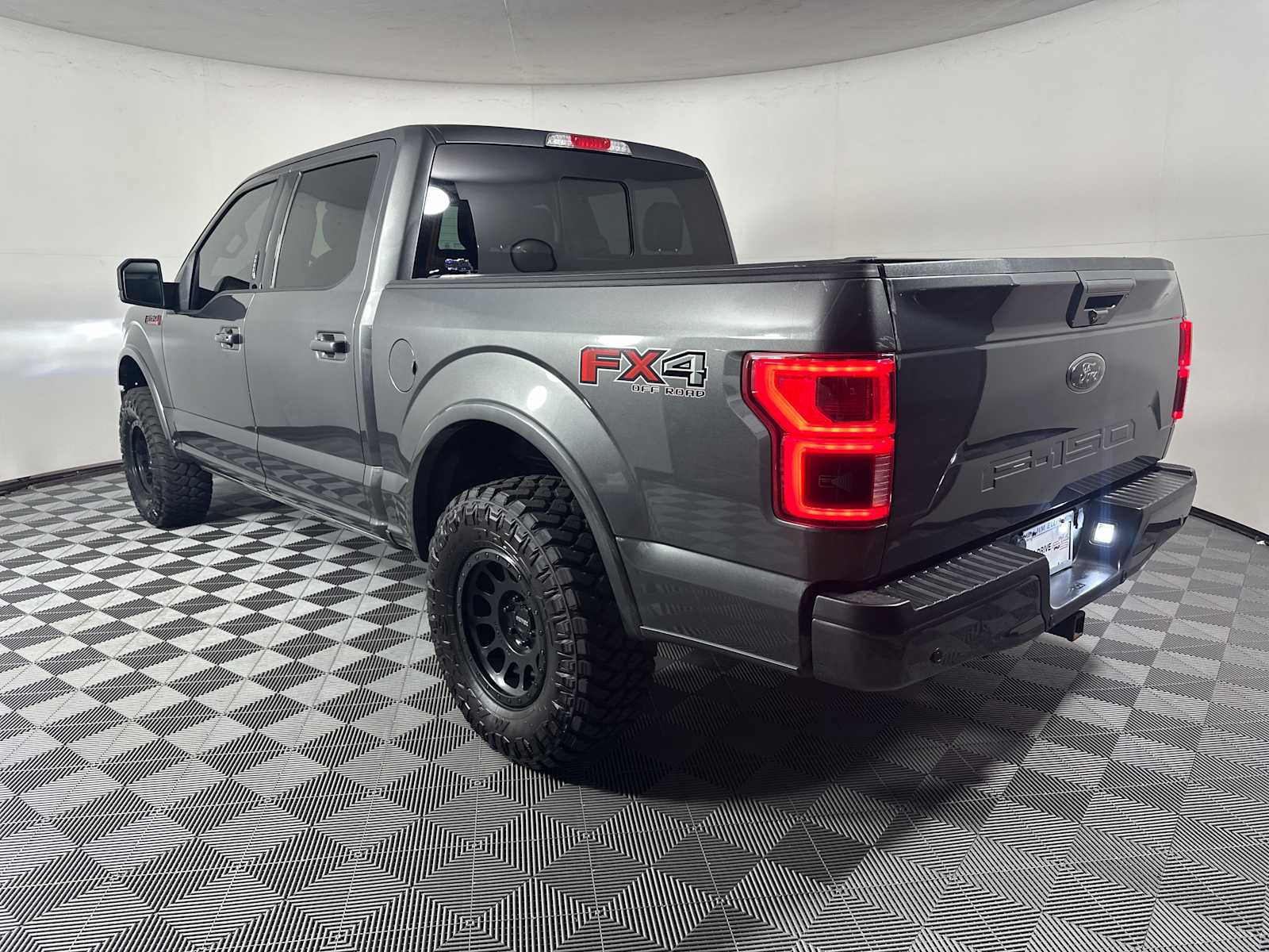 Certified 2018 Ford F150 Lariat w/ Equipment Group 502A Luxury AWD/4WD image 5
