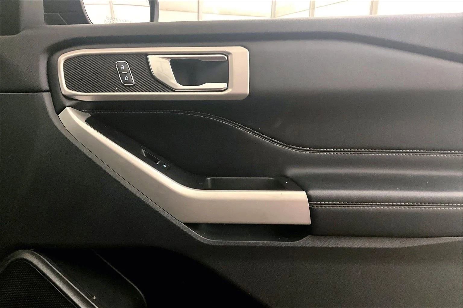 Certified 2022 Ford Explorer XLT w/ Equipment Group 202A image 23