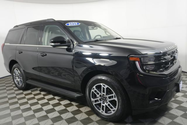 Certified 2025 Ford Expedition Active AWD/4WD image 1