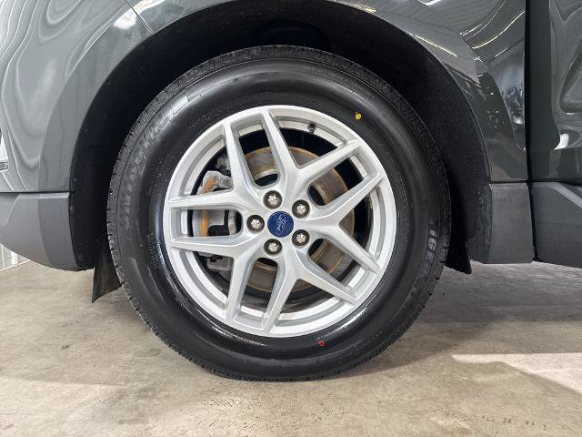 Certified 2022 Ford Edge SEL w/ Convenience Package AWD/4WD image 14