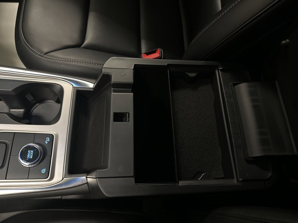 Certified 2022 Ford Explorer XLT w/ Equipment Group 202A image 23