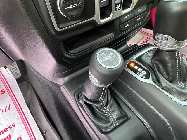 Used 2019 Jeep Wrangler Unlimited Sahara w/ Quick Order Package 24M Moab AWD/4WD image 13