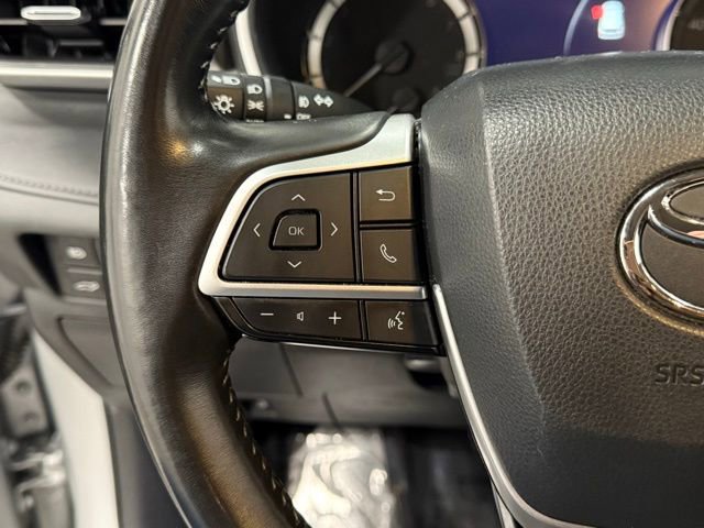 Used 2023 Toyota Highlander XLE image 19
