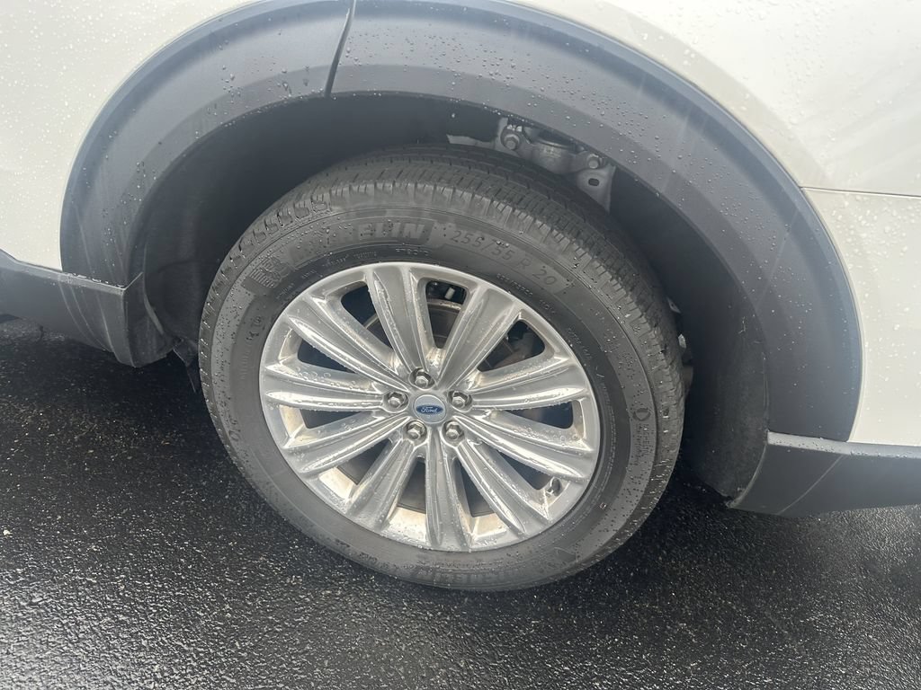 Certified 2022 Ford Explorer Limited w/ Limited Technology Package AWD/4WD image 6