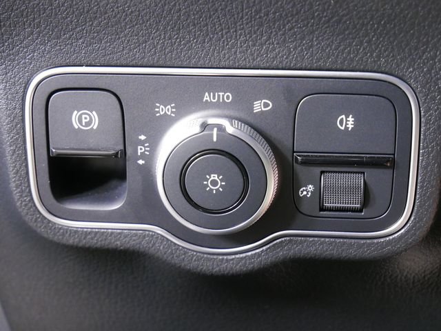 Used 2023 Mercedes-Benz GLA 250 4MATIC image 25