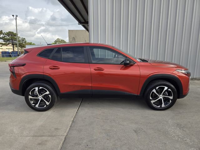 Used 2024 Chevrolet Trax RS w/ Driver Confidence Package image 2