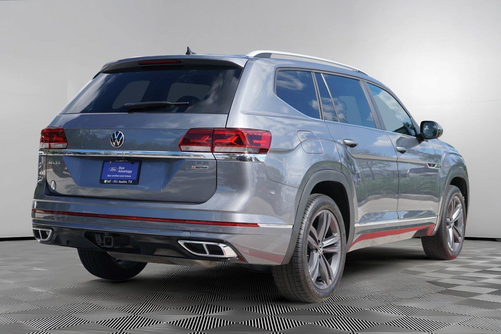 Used 2022 Volkswagen Atlas SEL R-Line AWD/4WD image 5