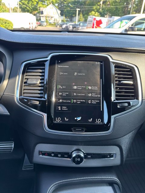 Used 2021 Volvo XC90 T8 R-Design AWD/4WD image 28