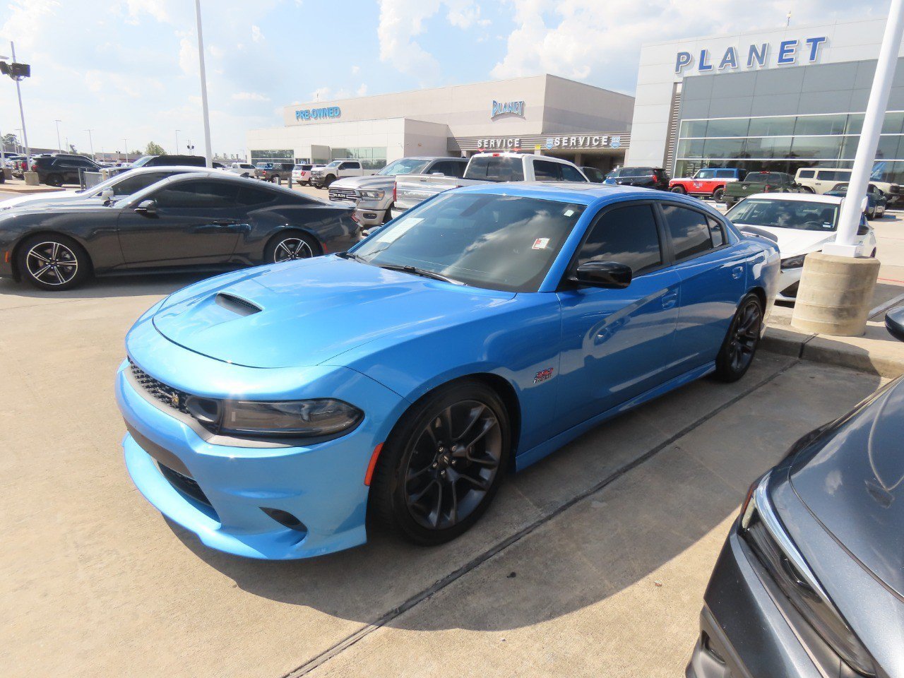 Used 2023 Dodge Charger Scat Pack w/ Plus Group RWD image 2
