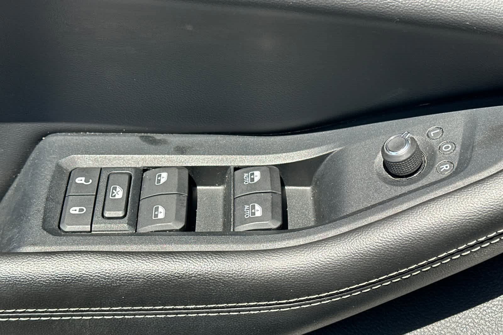 Used 2023 Jeep Grand Cherokee Altitude image 14