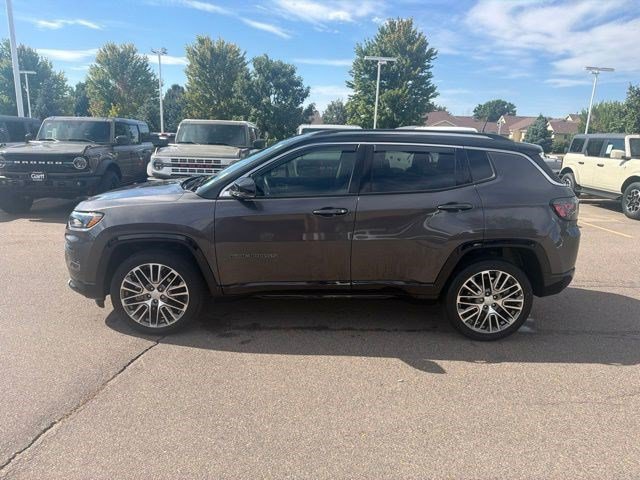 Used 2022 Jeep Compass Limited w/ Elite Group AWD/4WD image 7