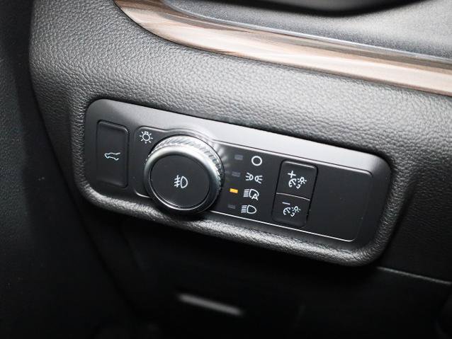 Certified 2021 Ford Explorer Limited w/ Equipment Group 301A AWD/4WD image 29