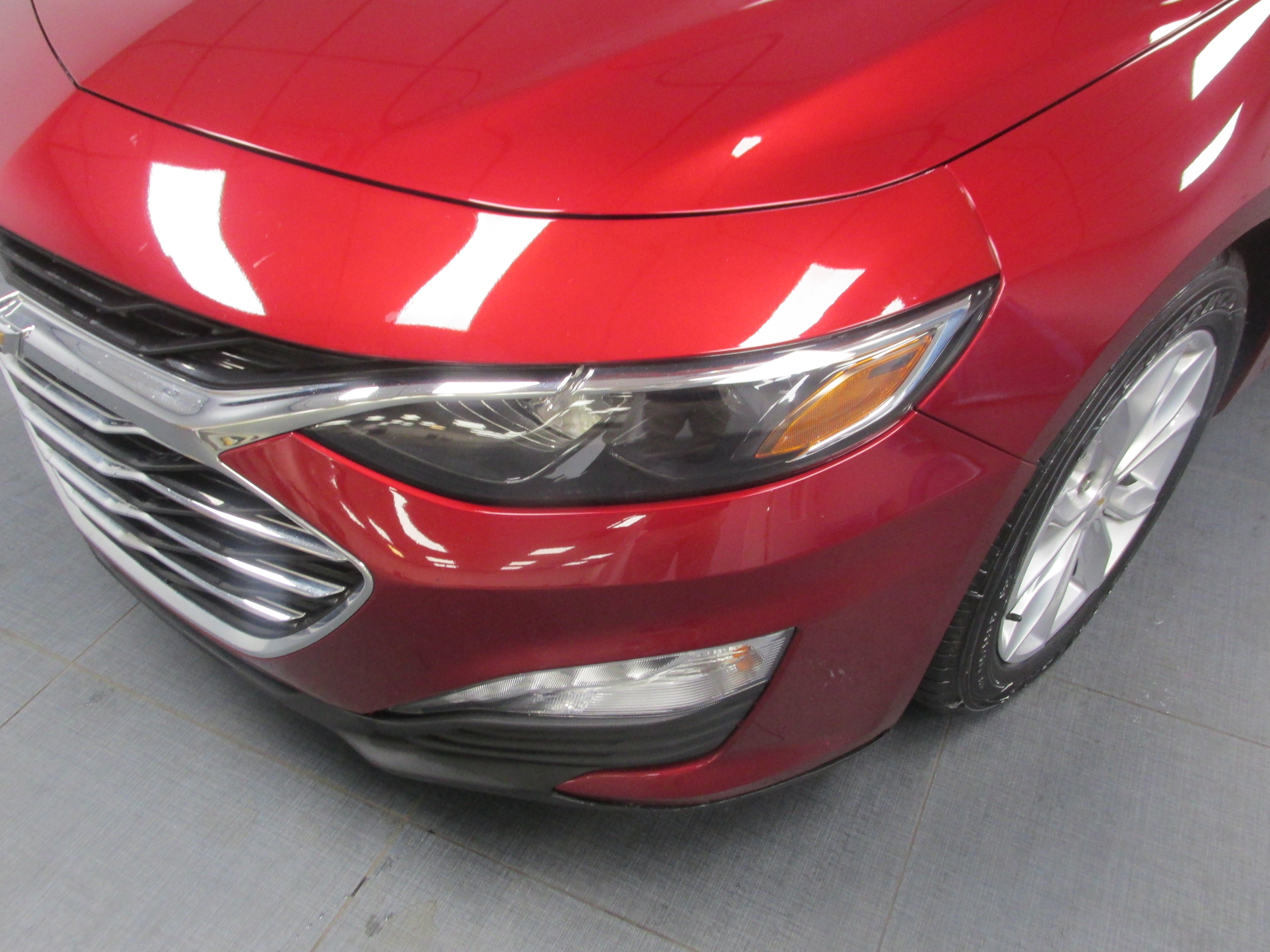 Used 2025 Chevrolet Malibu LT FWD image 9