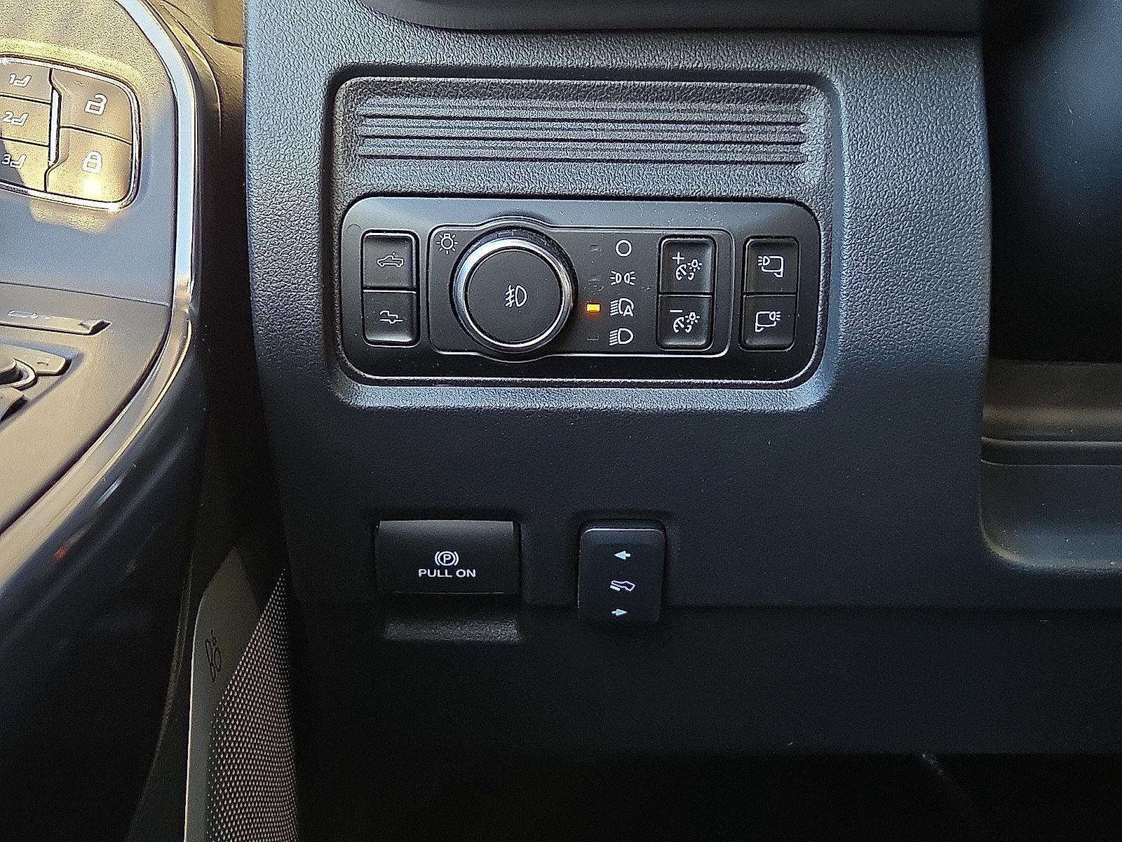 Certified 2025 Ford F250 Platinum AWD/4WD image 19