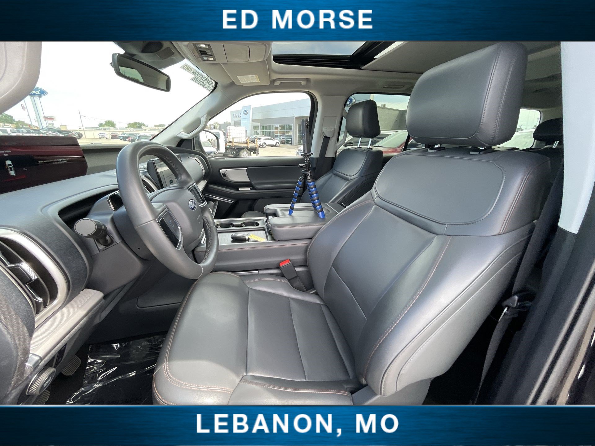 Certified 2025 Ford Expedition Active AWD/4WD image 19