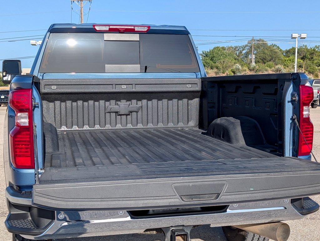 Used 2026 Chevrolet Silverado 2500 LT w/ Safety Package AWD/4WD image 7