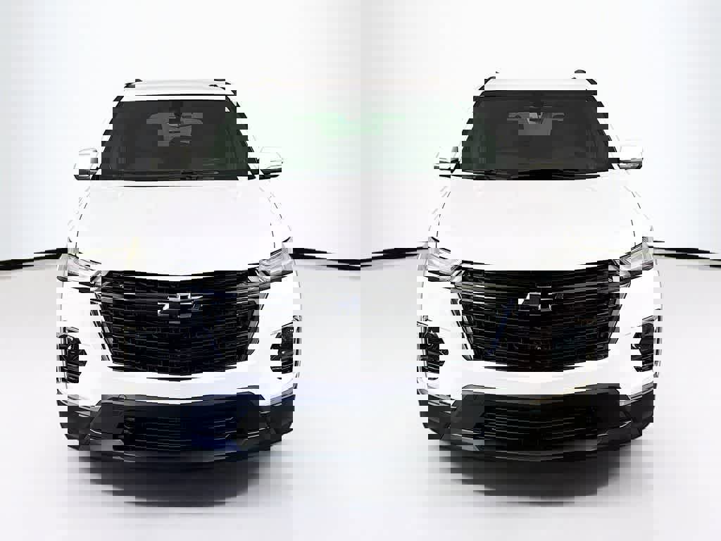 Used 2023 Chevrolet Traverse LT w/ Midnight/Sport Edition image 8