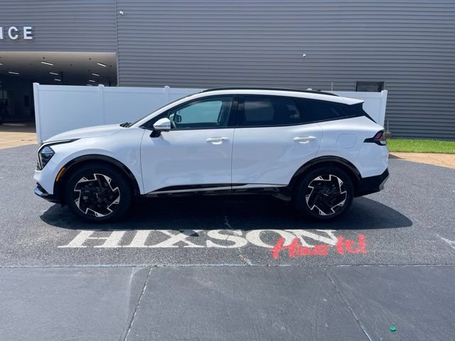 Used 2025 Kia Sportage SX FWD image 2