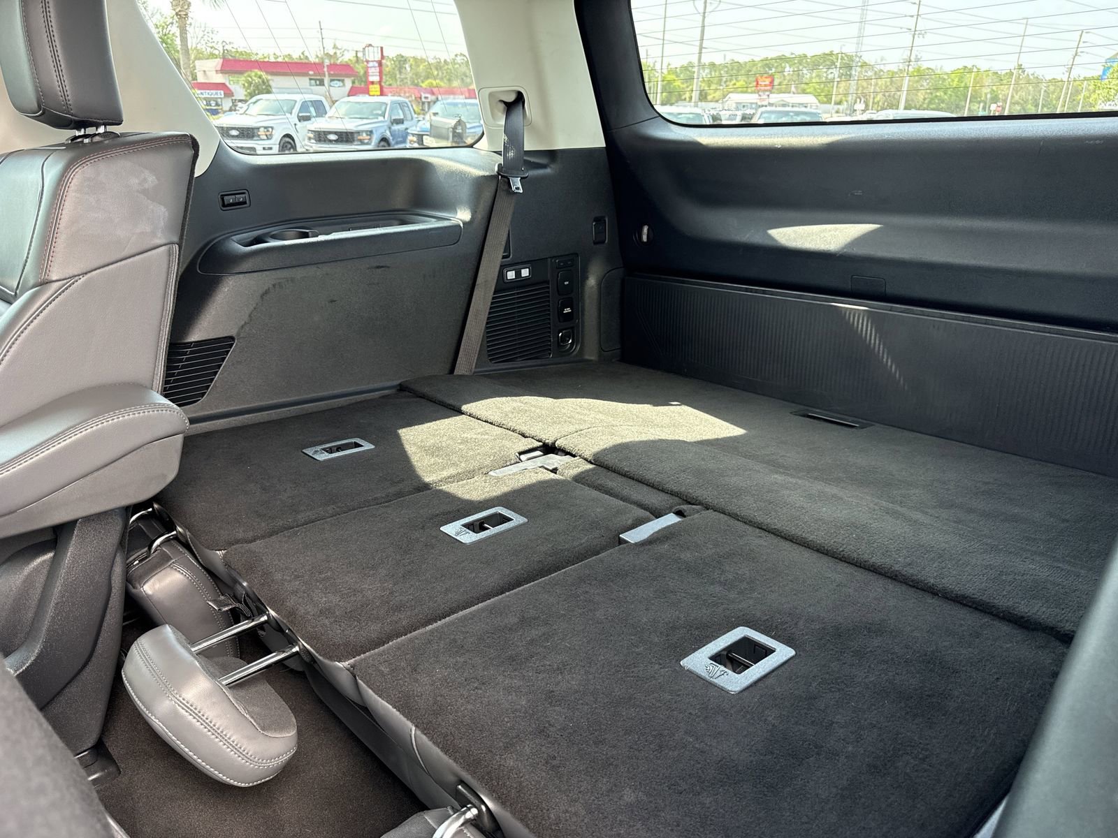 Certified 2025 Ford Expedition Active image 16