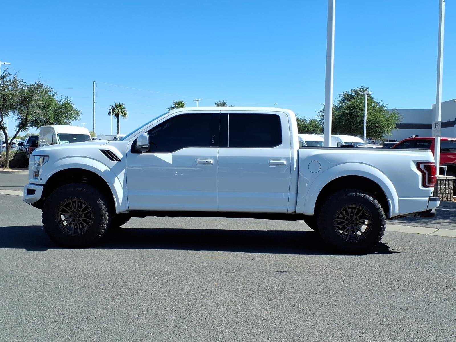 Certified 2019 Ford F150 Raptor w/ Equipment Group 802A Luxury image 2