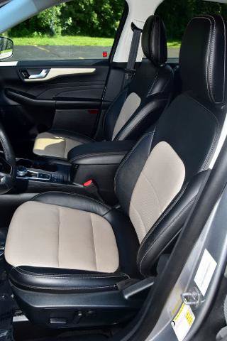 Certified 2022 Ford Escape Titanium w/ Titanium Elite Package FWD image 13