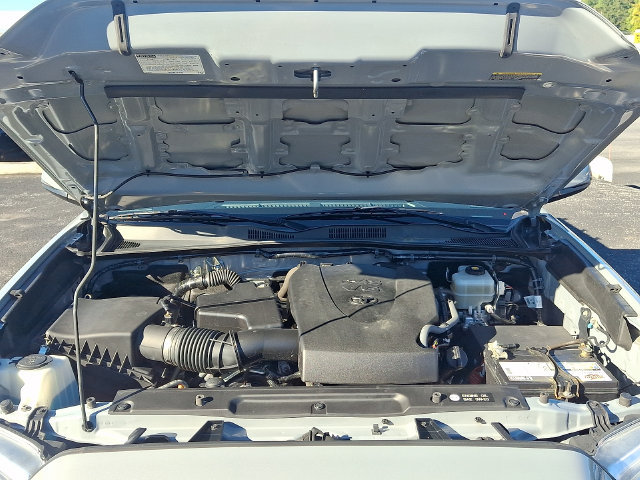 Used 2019 Toyota Tacoma TRD Off-Road AWD/4WD image 30