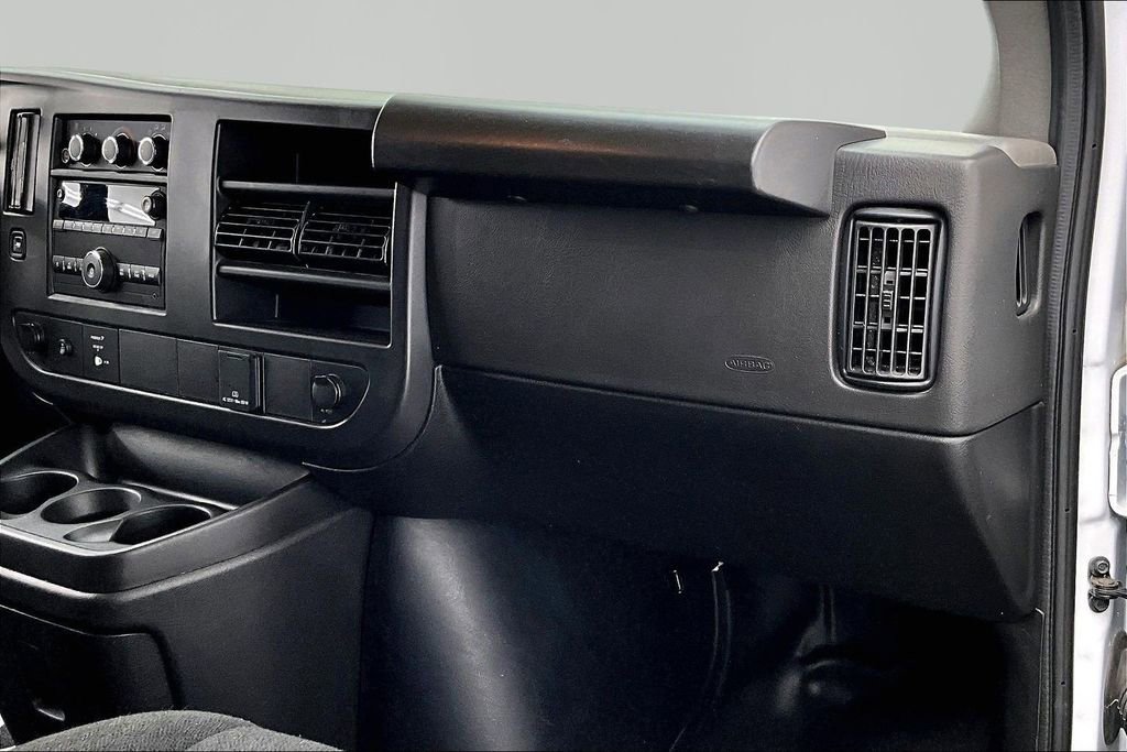 Used 2024 Chevrolet Express 2500 w/ Driver Convenience Package RWD image 16