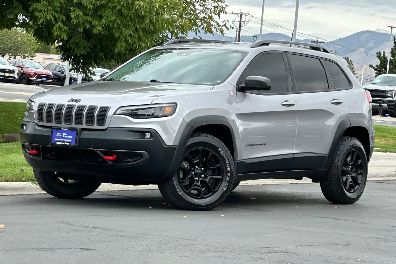 Used 2019 Jeep Cherokee Trailhawk