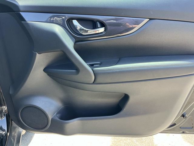 Used 2019 Nissan Rogue SV FWD image 29