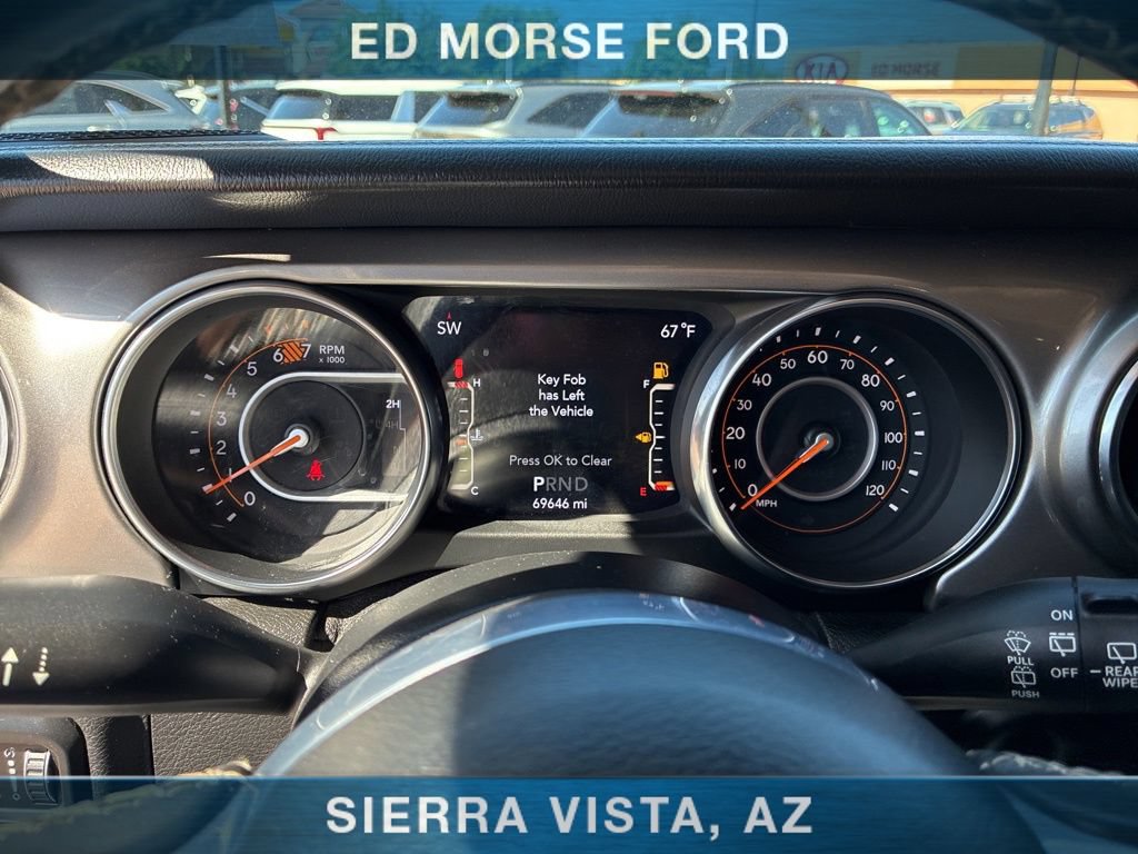 Used 2020 Jeep Wrangler Unlimited Sahara AWD/4WD image 36