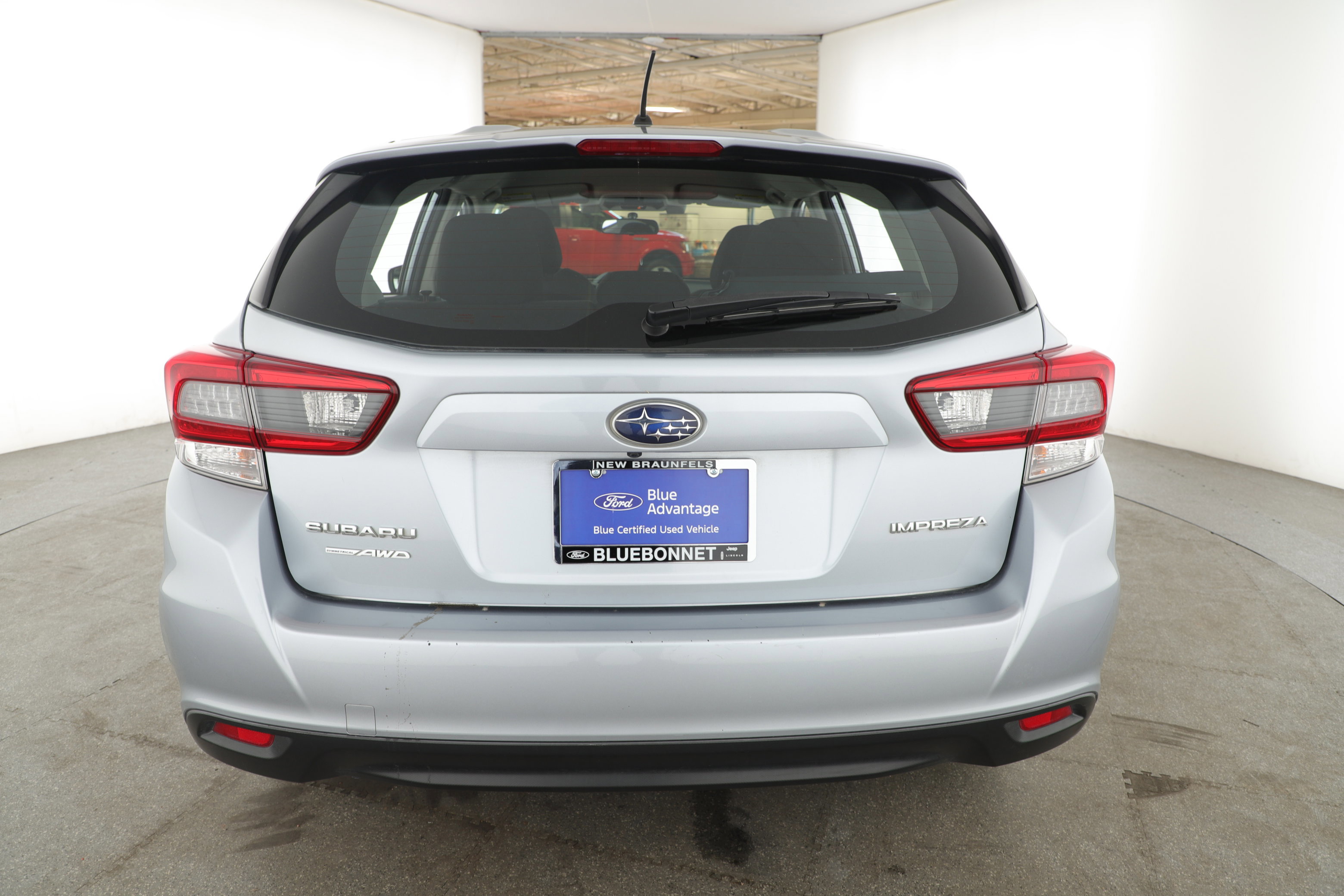 Used 2022 Subaru Impreza 2.0i image 2