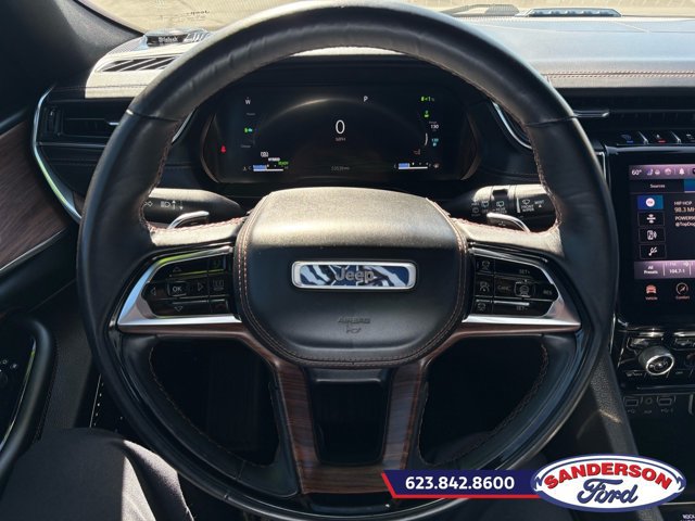 Used 2022 Jeep Grand Cherokee Summit w/ Advanced Protech Group IV AWD/4WD image 12