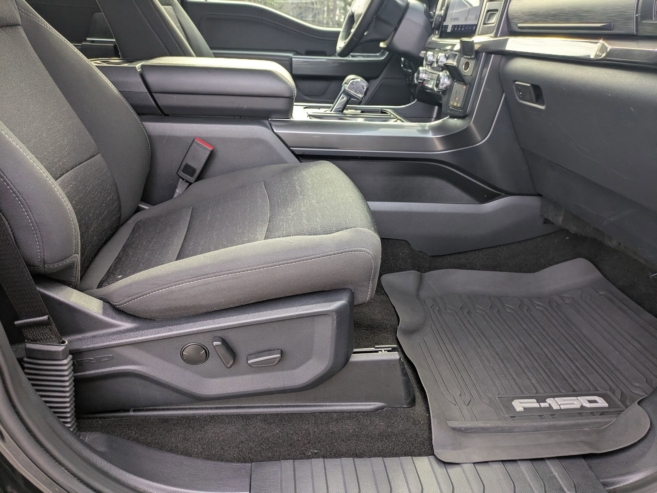 Certified 2023 Ford F150 XLT w/ Equipment Group 302A High image 37