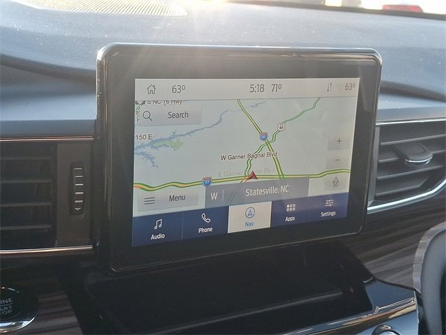 Certified 2022 Ford Explorer Limited w/ Equipment Group 301A image 18