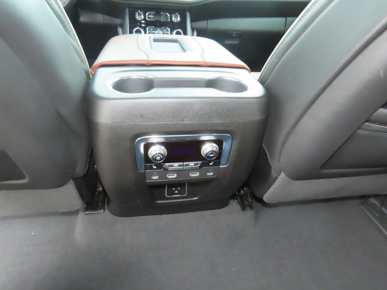 Used 2023 GMC Yukon XL Denali Ultimate w/ LPO, Floor Liner Package AWD/4WD image 20