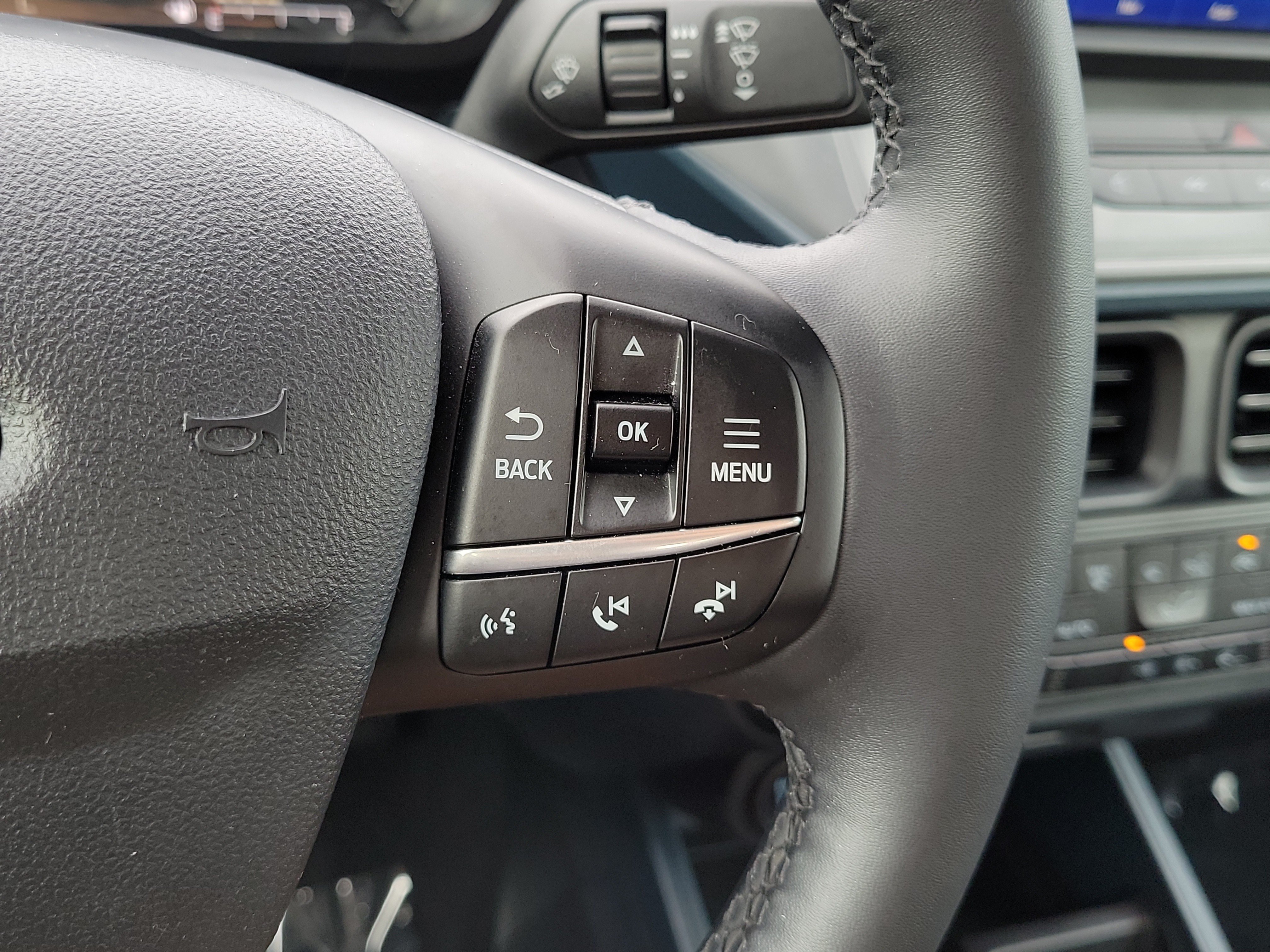 Certified 2024 Ford Maverick Lariat w/ Black Appearance Package FWD image 21