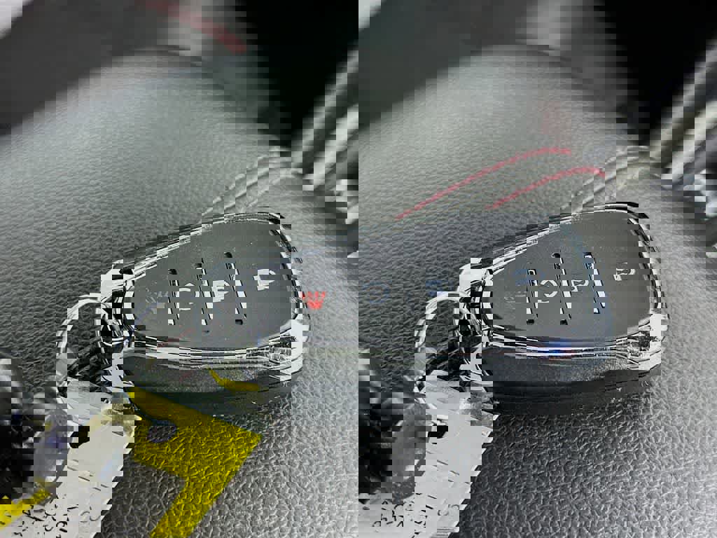 Used 2022 Chevrolet Equinox RS w/ RS Leather Package image 25